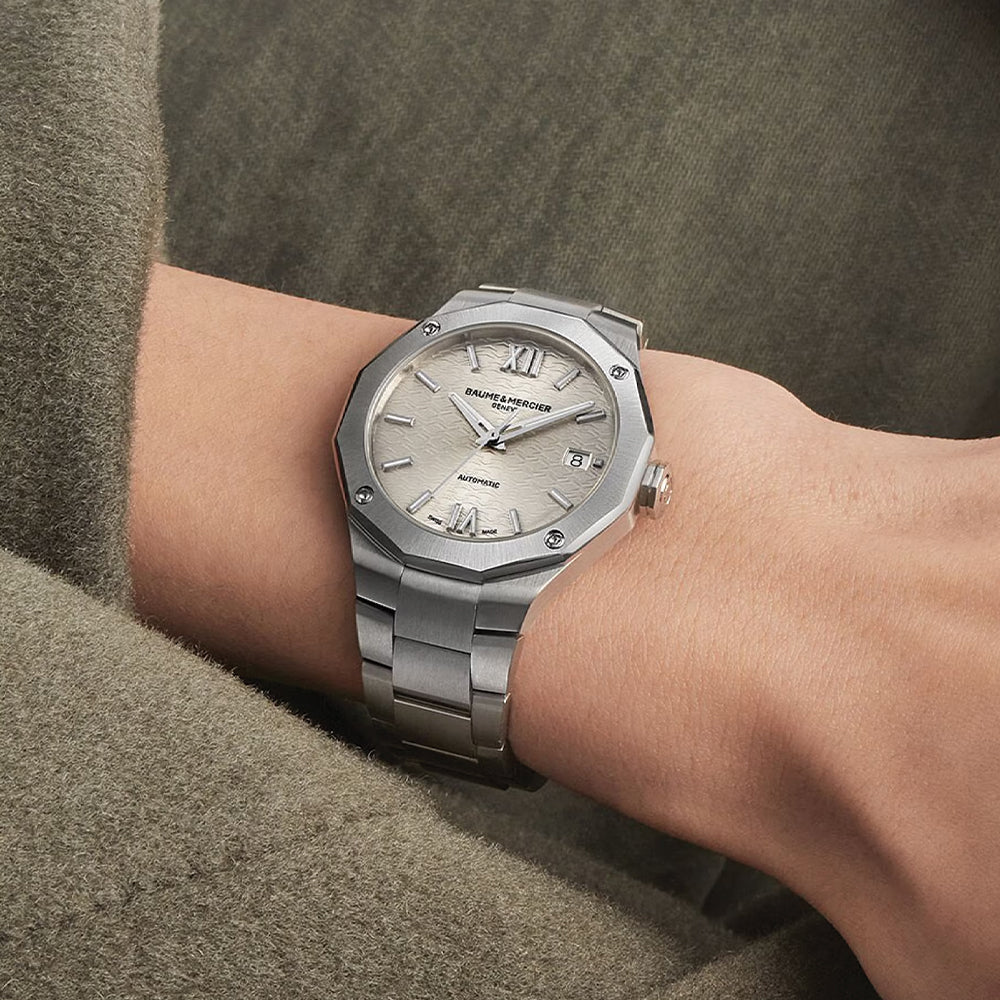 Riviera 10615 Automatic Date 36mm - Silver on Bracelet