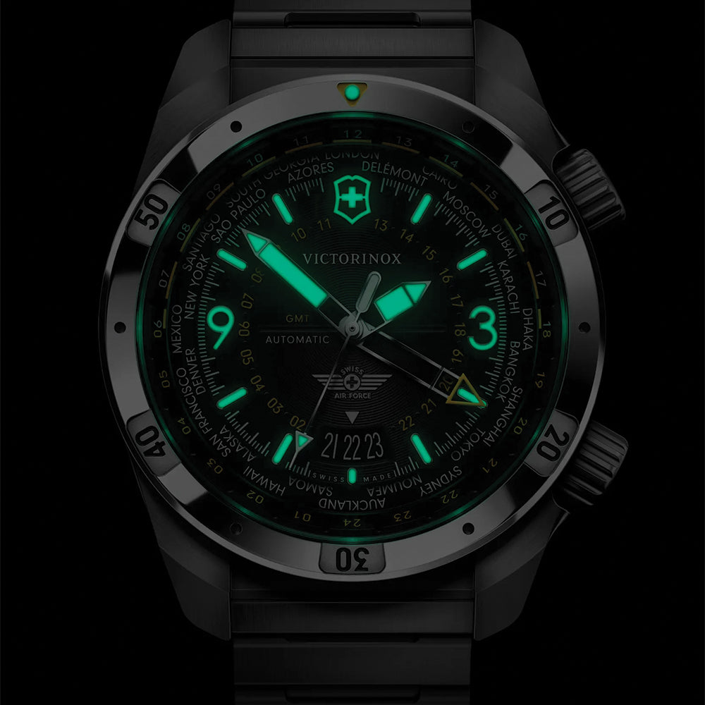 Air Pro 43mm - Black on Bracelet