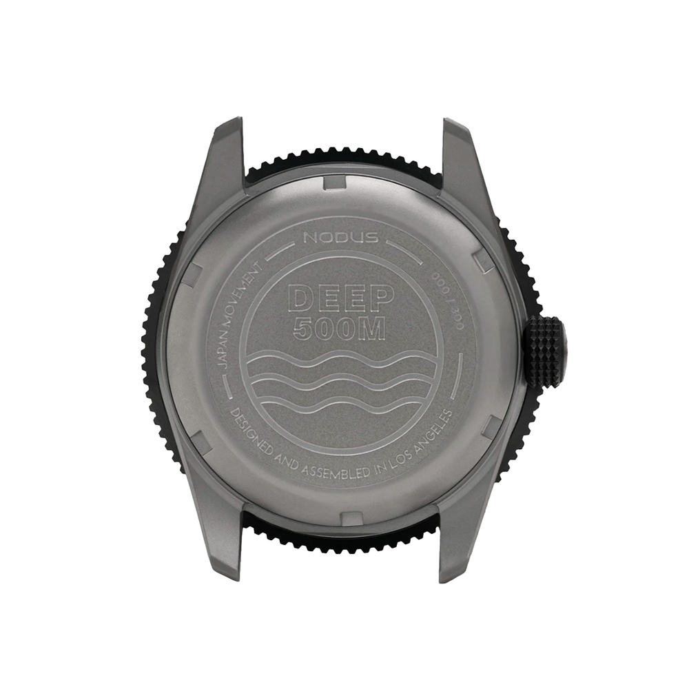 Deep Polar Destro 42mm - White on Bracelet