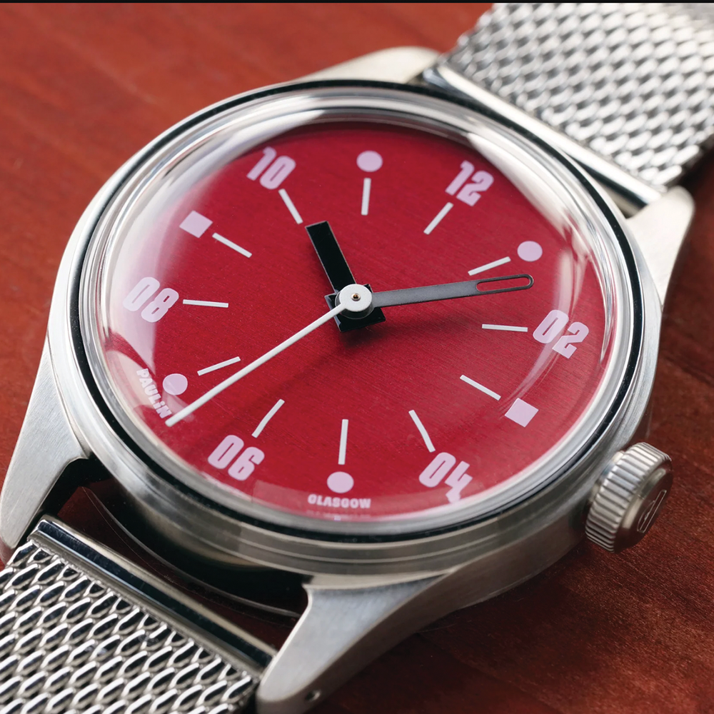 Neo D Auto 38mm - Red on Bracelet