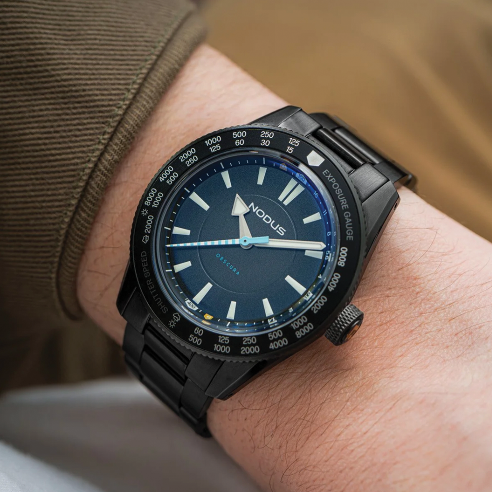 Obscura II DLC 40mm - Grey on Bracelet