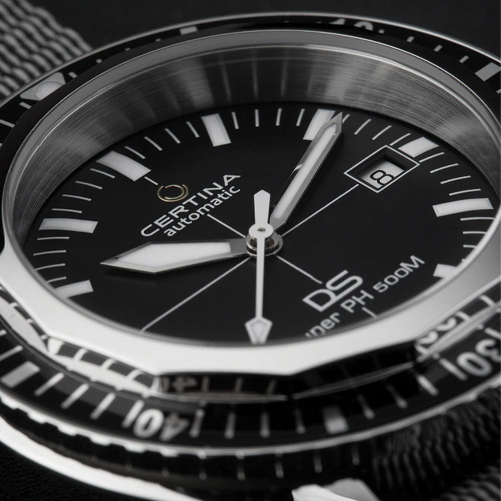 DS Super PH500M 43mm - Black on One-Piece Nylon Strap