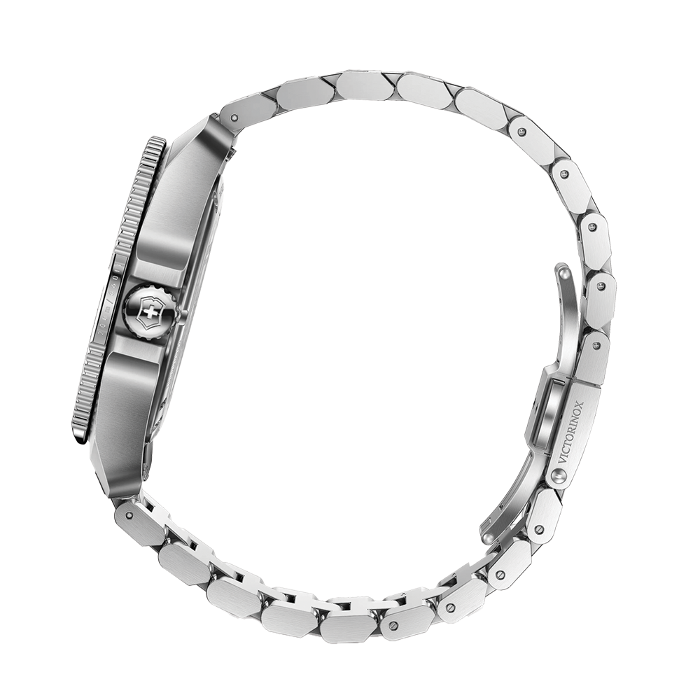 Journey 1884 Quartz 43mm - Blue on Bracelet