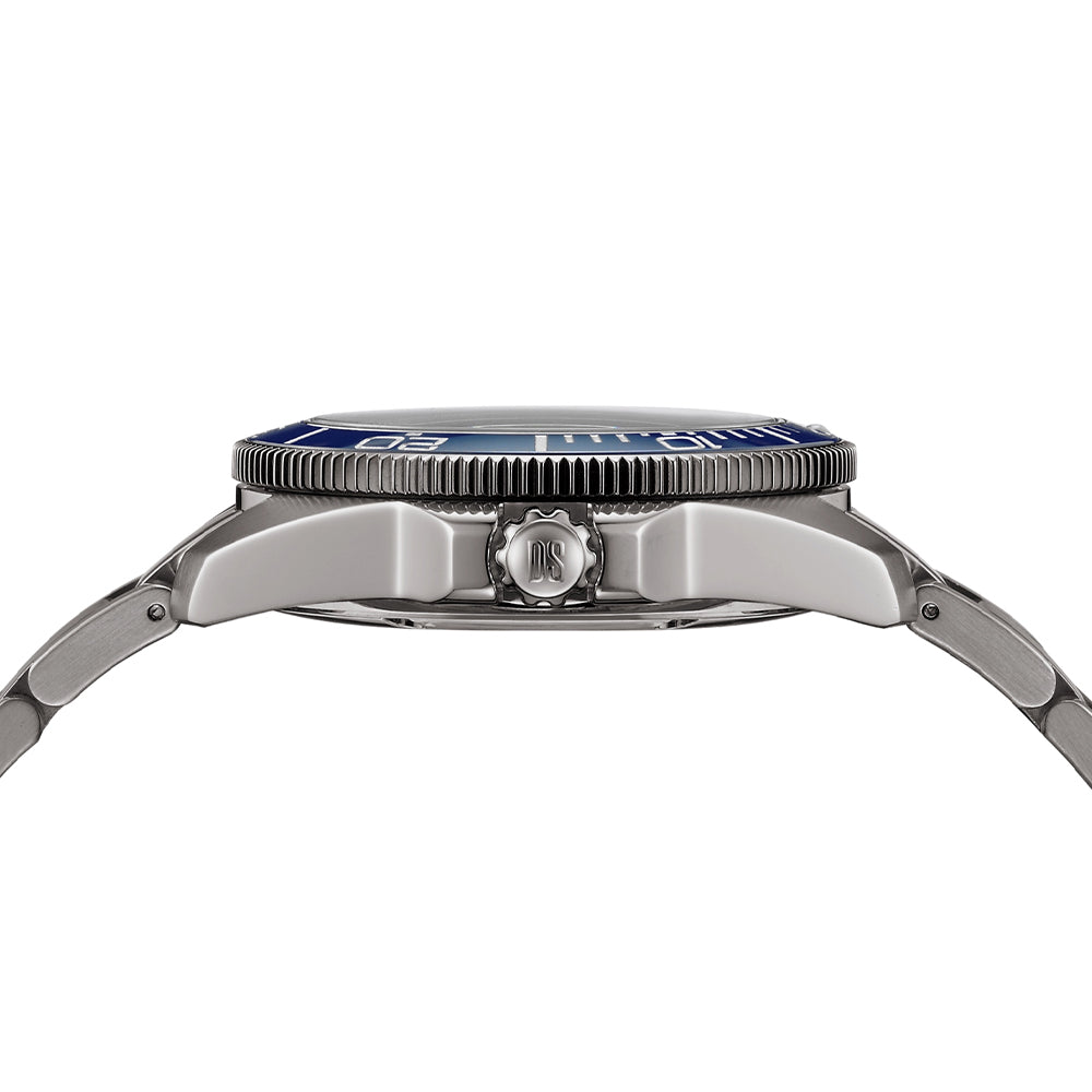 DS Action Diver "New DS Concept Extreme Shock Resistance" Titanium 40.5mm - Blue on Bracelet