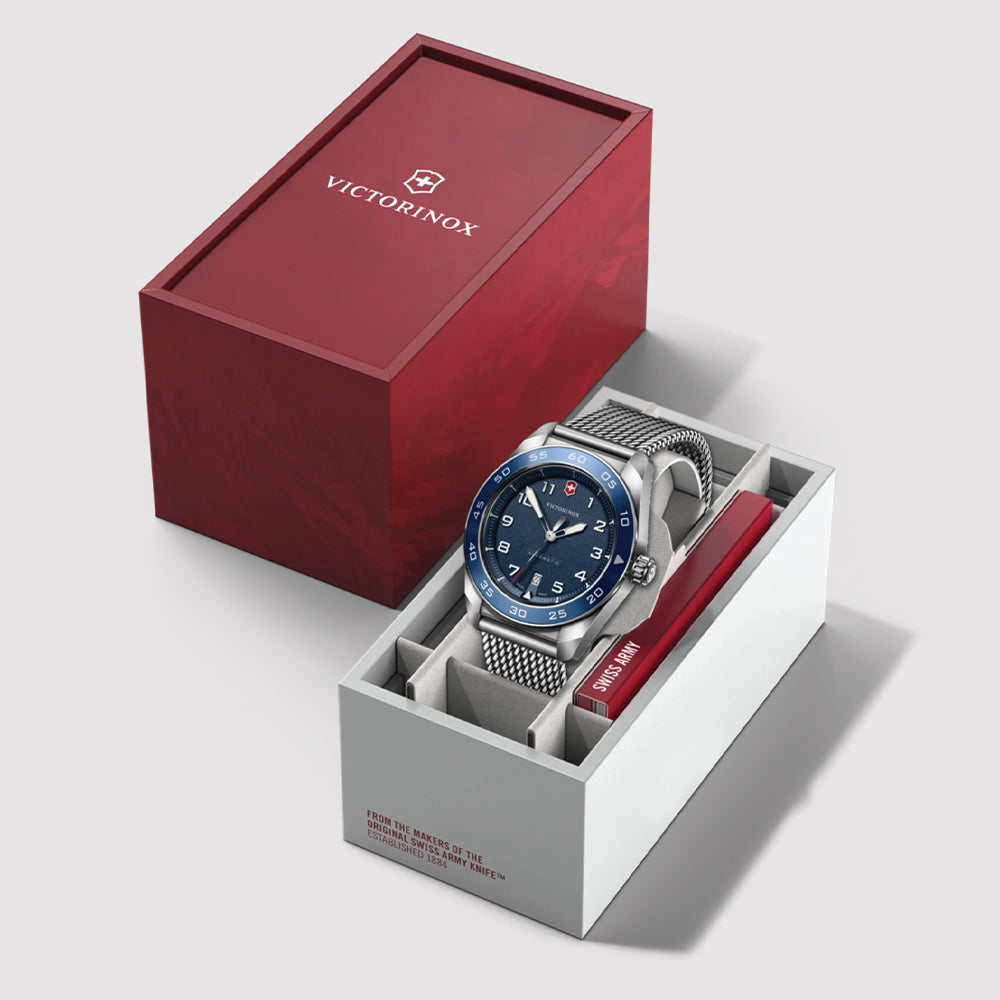 Swiss Army Automatic 42mm - Blue on Bracelet