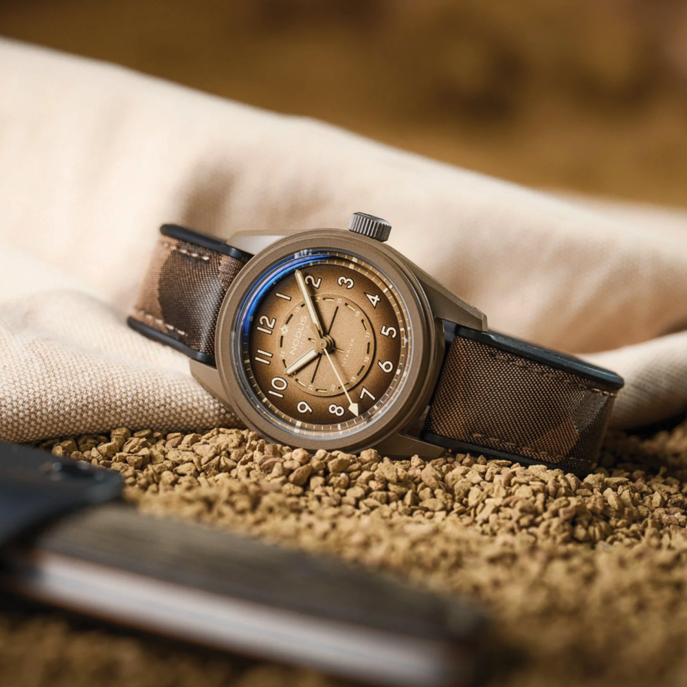Sector II Field Titanium FDE 38mm - Brown on Rubber Strap