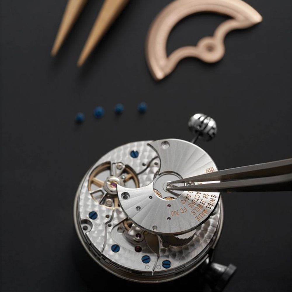 Manufacture Classic Moonphase Date Automatic 40mm - Silver on Leather Strap