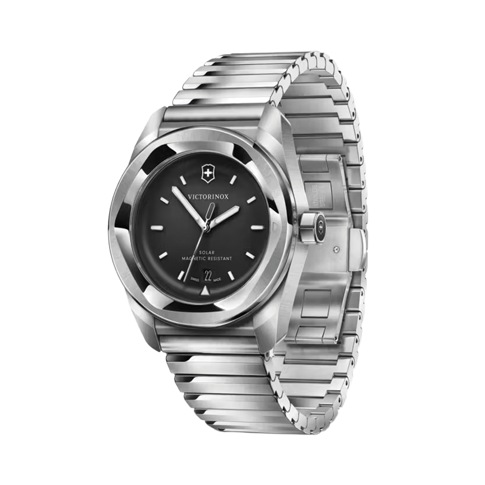 Concept One Solar 39mm - Black on Bracelet