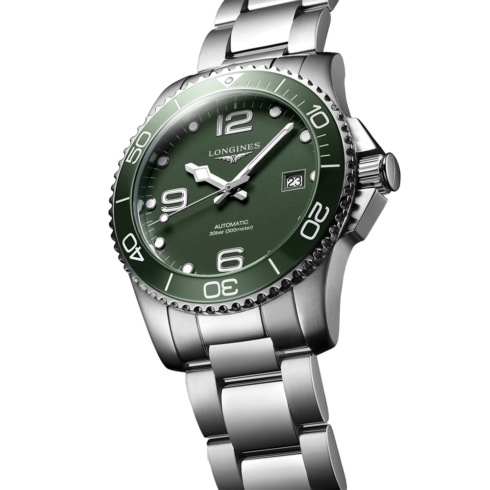 HydroConquest 41mm - Green on Bracelet