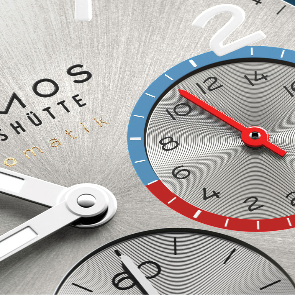 Club Sport Neomatik Worldtimer 40mm - Silver on Bracelet