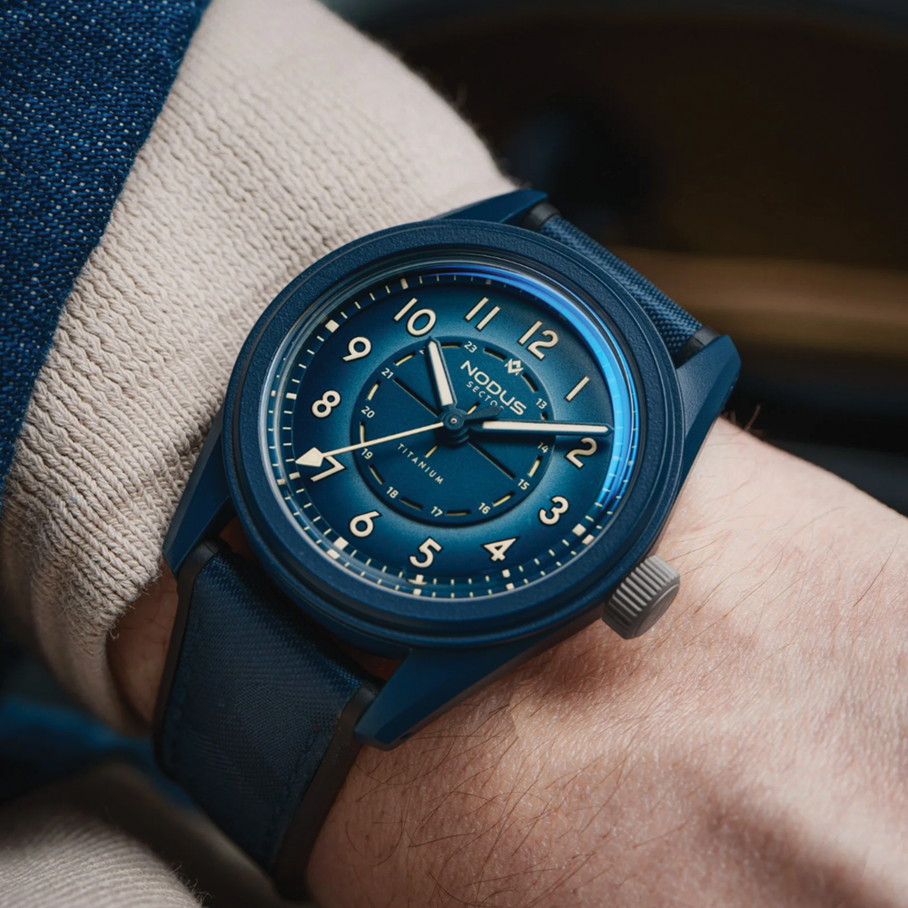 Sector II Field Titanium Dusk 38mm - Blue on Rubber Strap