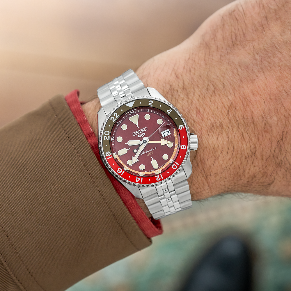 HDB016 5 Sports SKX GMT U.S. Limited Edition 42.5mm - Maroon on Bracelet