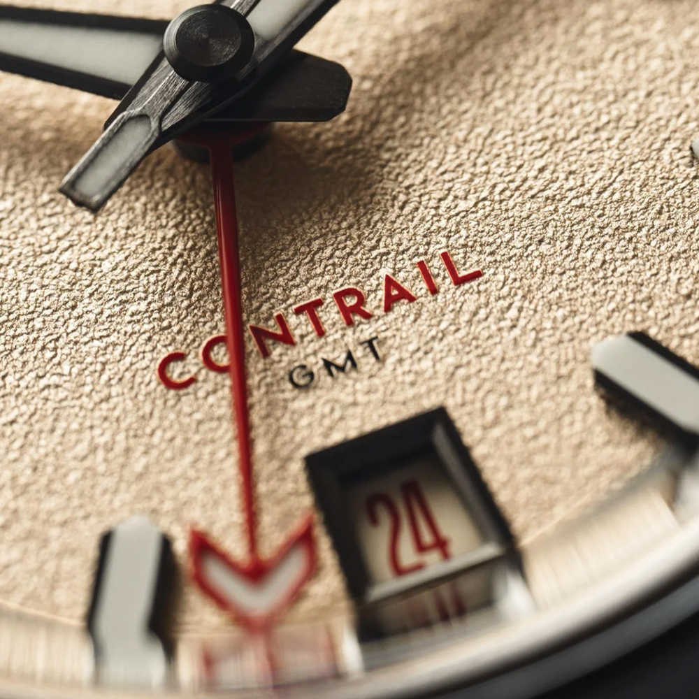 Contrail GMT Laguna 40.5mm - Ivory on Bracelet