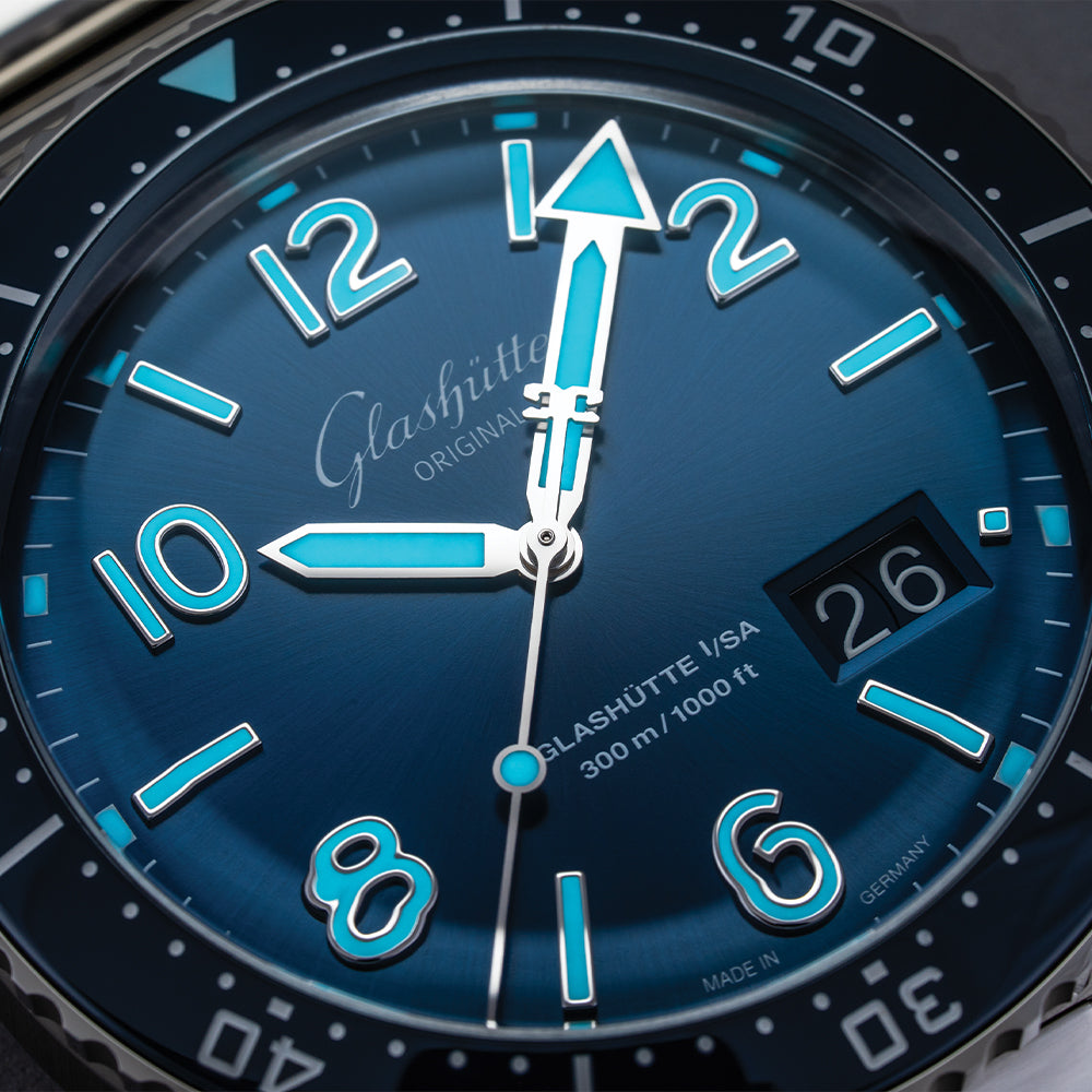 SeaQ Panorama Date 43mm - Galvanized Blue on Bracelet