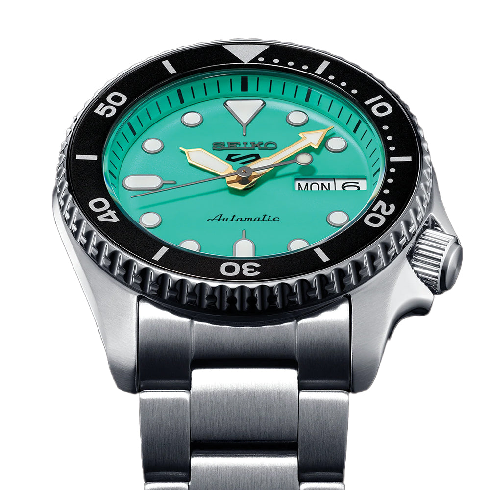 SRPK33 5 Sports 38mm - Green on Bracelet