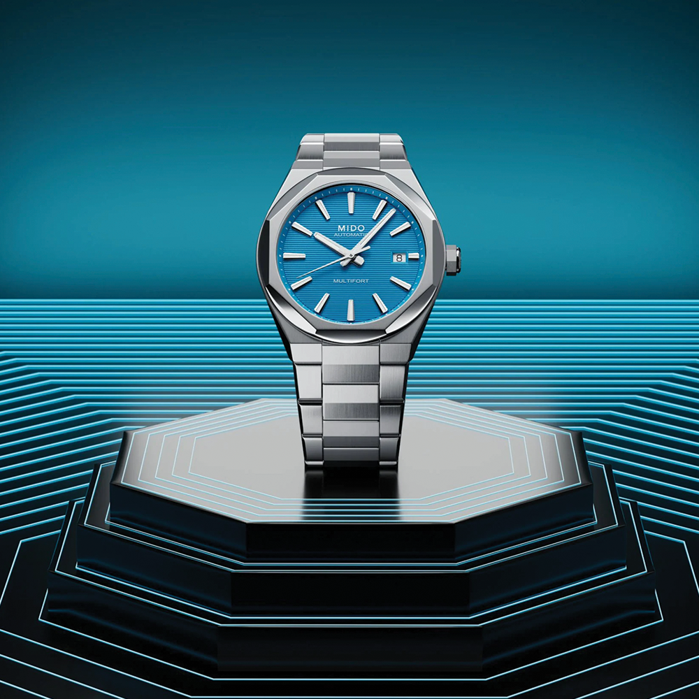 Multifort 8 One Crown 40mm - Turquoise on Bracelet