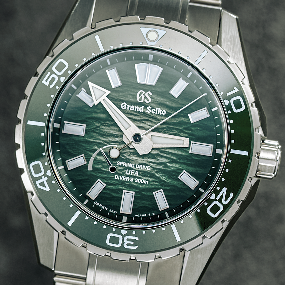SLGB025 Spring Drive UFA Ushio 300 Diver 40.8mm - Green on Bracelet