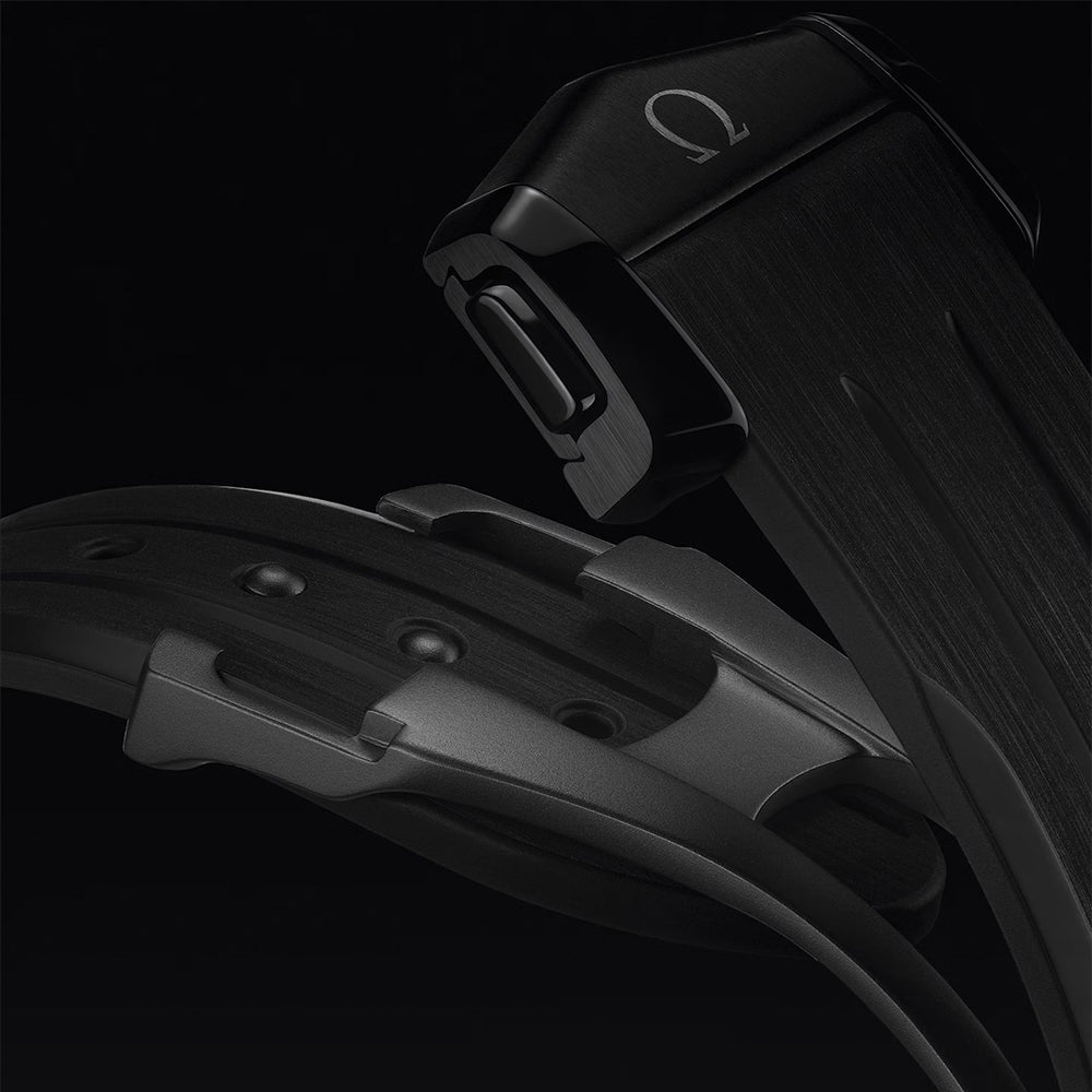 Speedmaster Dark Side of the Moon Black Ceramic 44.25mm - Full Black on Rubber Strap