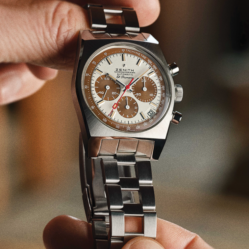Chronomaster Revival A384 37mm - White, Brown Accents on Bracelet