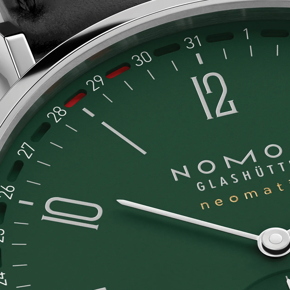 Tangente Neomatik Update 38.5mm - Forest Green on Leather Strap