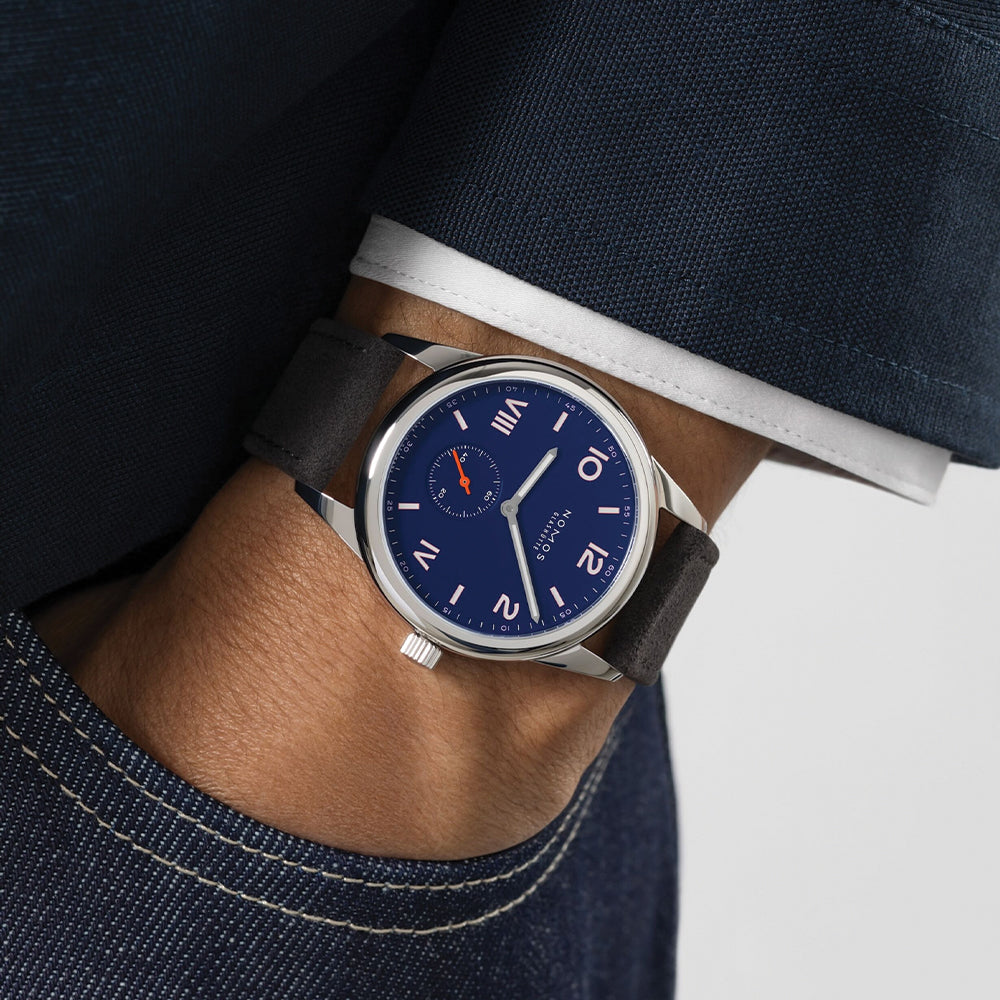 Club Campus 38mm - Night Sky on Strap