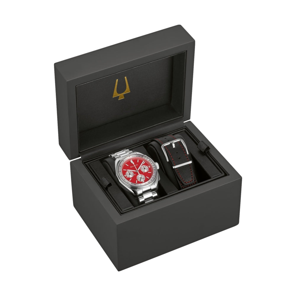 Lunar Pilot "Blood Moon" 43.5mm - on Bracelet