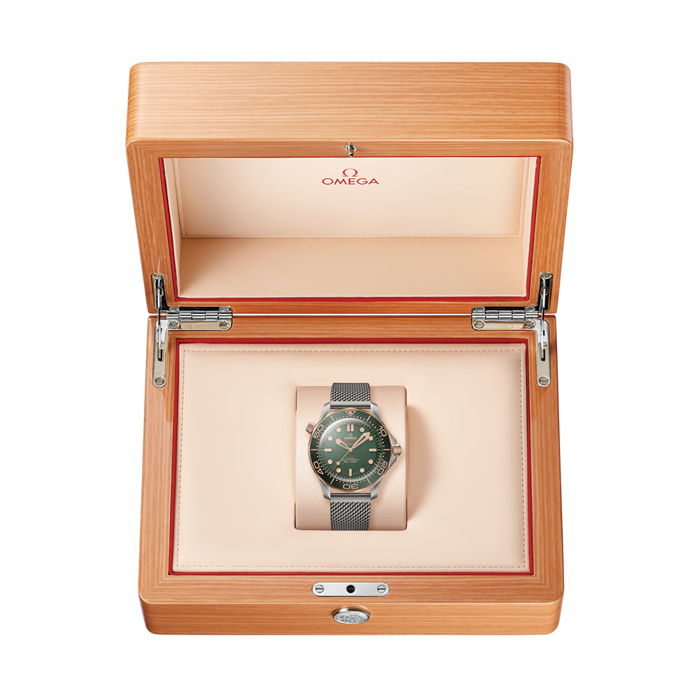 Seamaster Diver 300M Titanium and Bronze Gold 42mm - Green on Bracelet