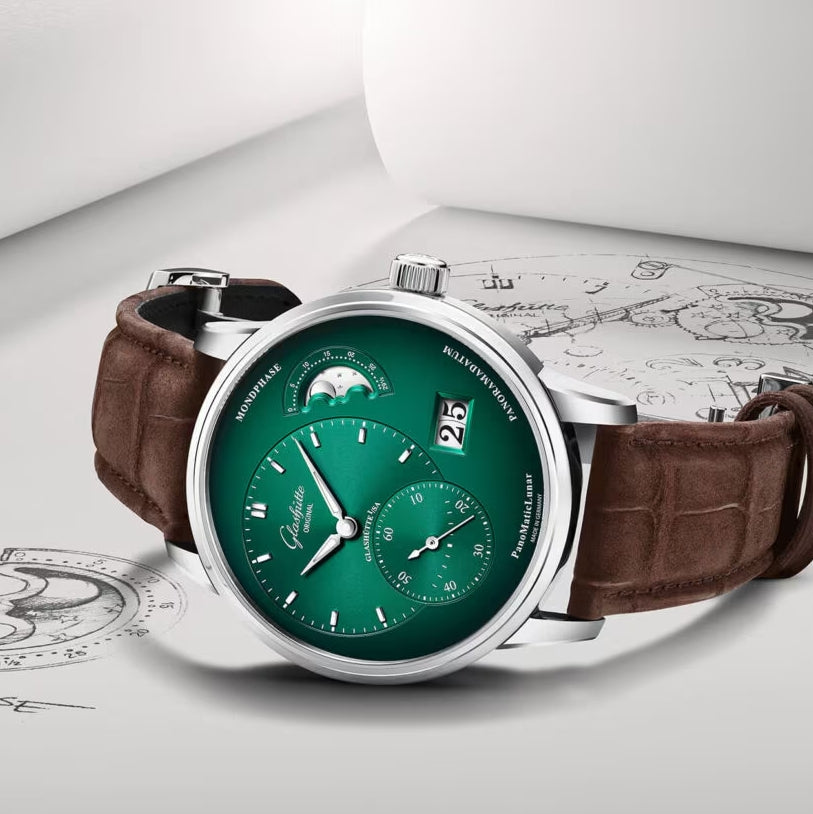 PanoMaticLunar 40mm - Green on Bracelet