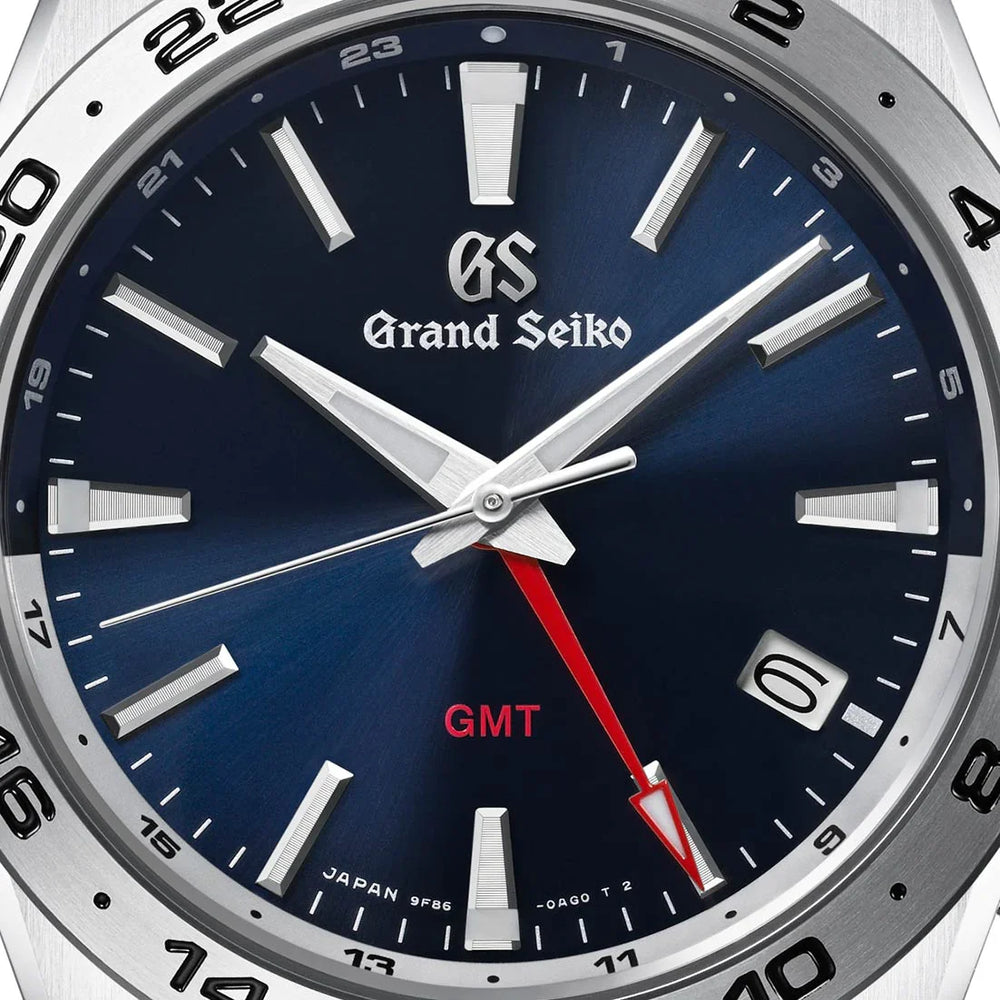 SBGN029 Sport Quartz GMT 39mm - Blue on Bracelet