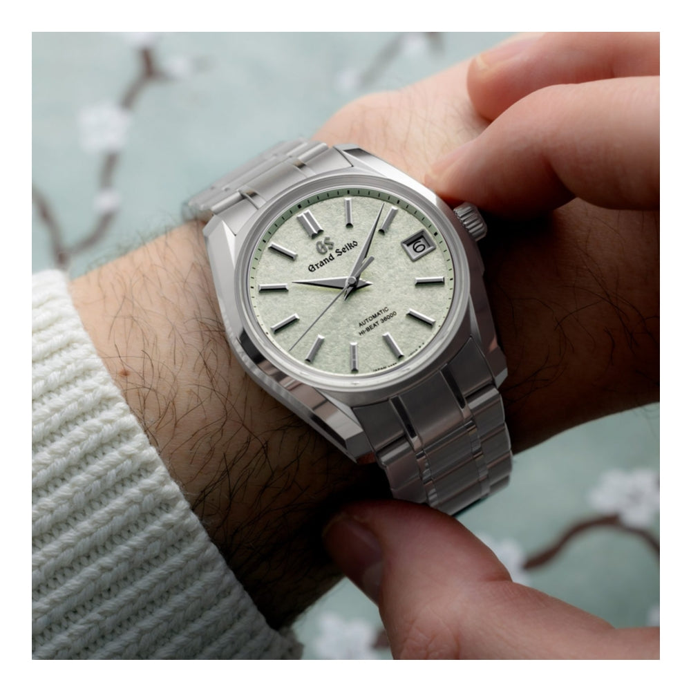 SBGH343 Heritage Hi-Beat 36000 38mm - Green on Bracelet