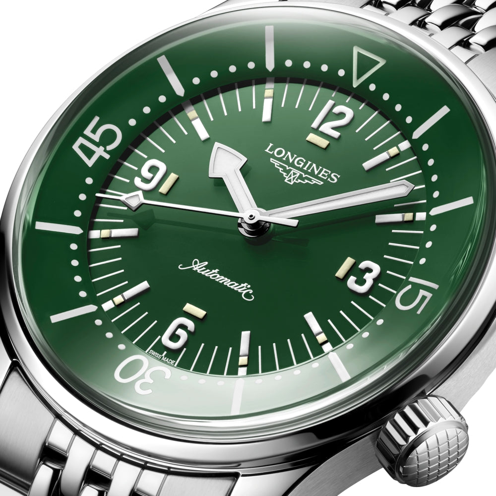 Legend Diver 39mm - Green on Bracelet