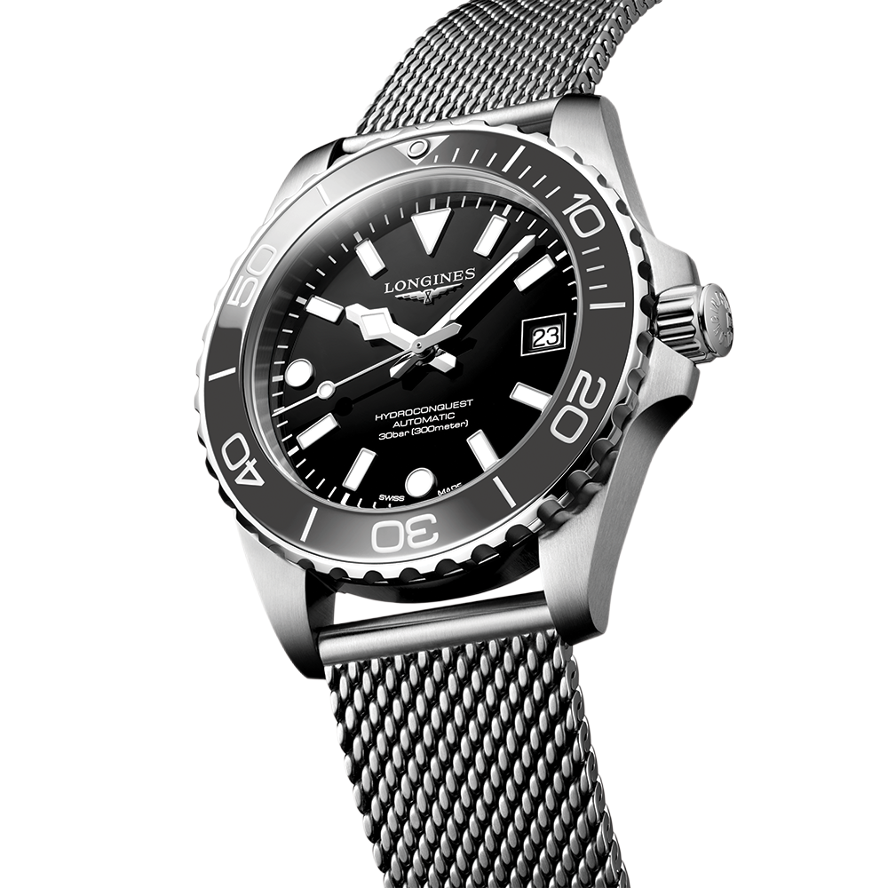 HydroConquest 39mm - Black on Mesh Bracelet