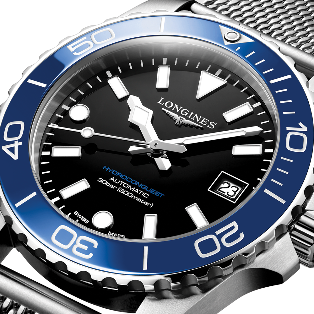 HydroConquest 39mm - Black, Blue Bezel on Mesh Bracelet