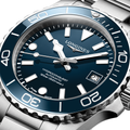 HydroConquest 39mm - Blue on Bracelet