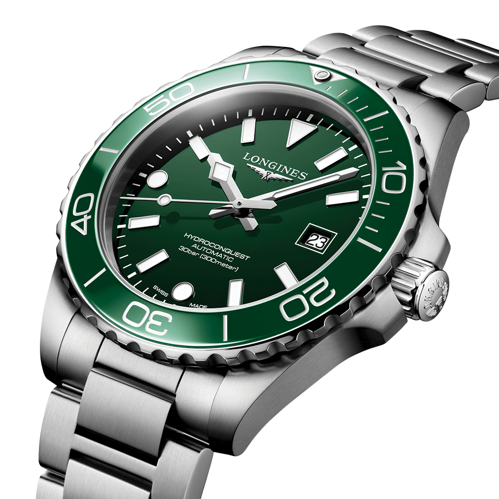 HydroConquest 42mm - Green on Bracelet