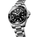 HydroConquest 42mm - Black on Bracelet