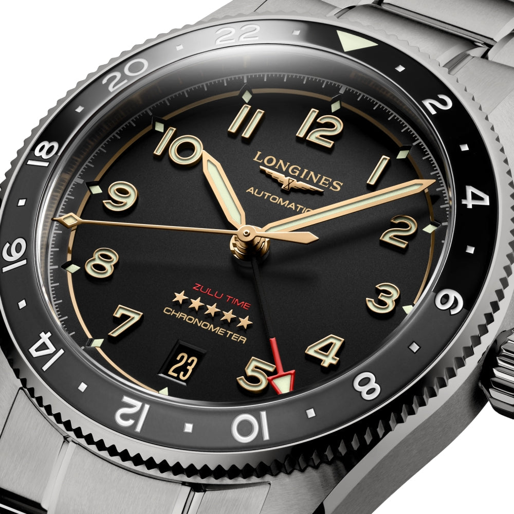 Spirit Zulu Time Titanium 39mm - Anthracite on Bracelet
