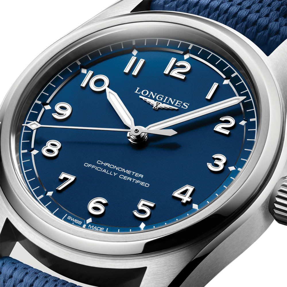 Spirit Pilot 39mm - Blue on Rubber Strap