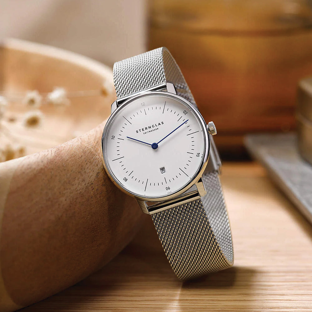 Naos XS Quartz Update 33mm - White on Bracelet