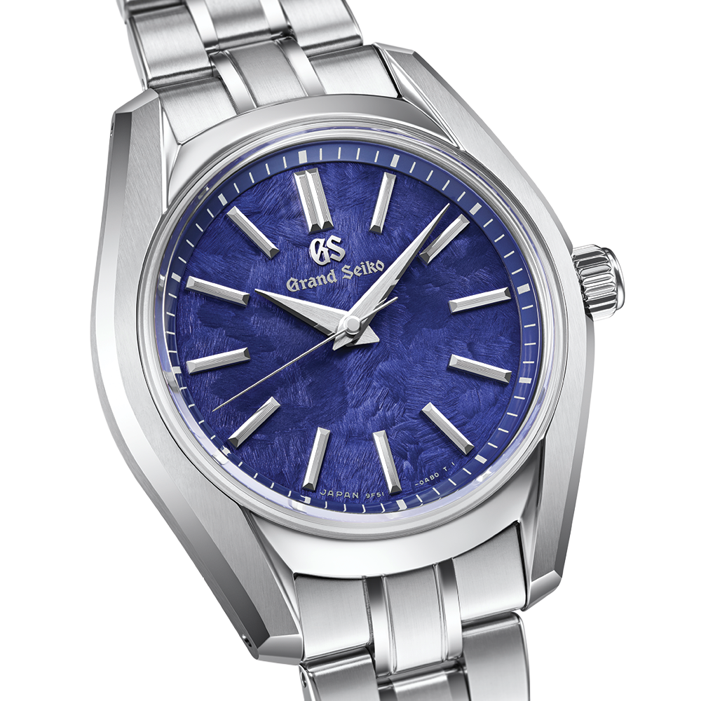 SBGX365 Heritage Quartz 32.2mm - Blue on Bracelet