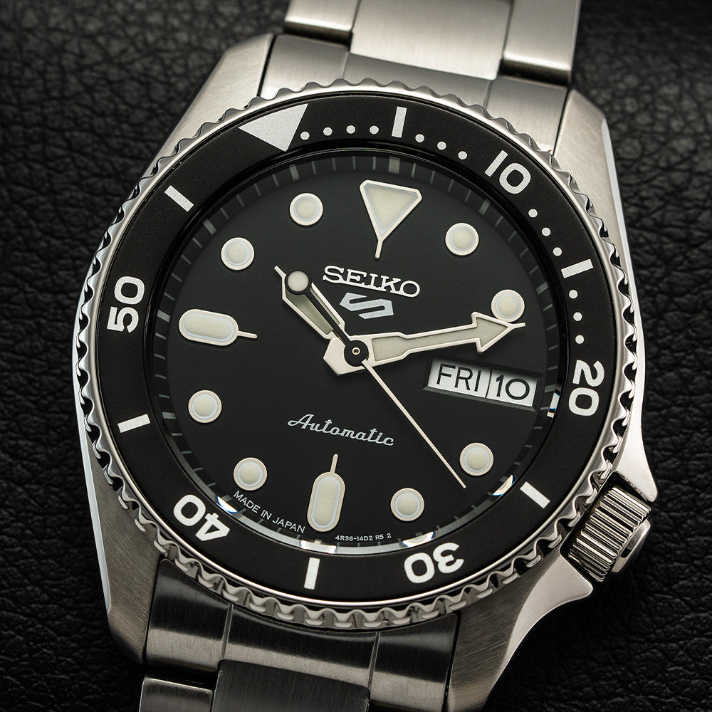 SRPK29 5 Sports 38mm - Black on Bracelet