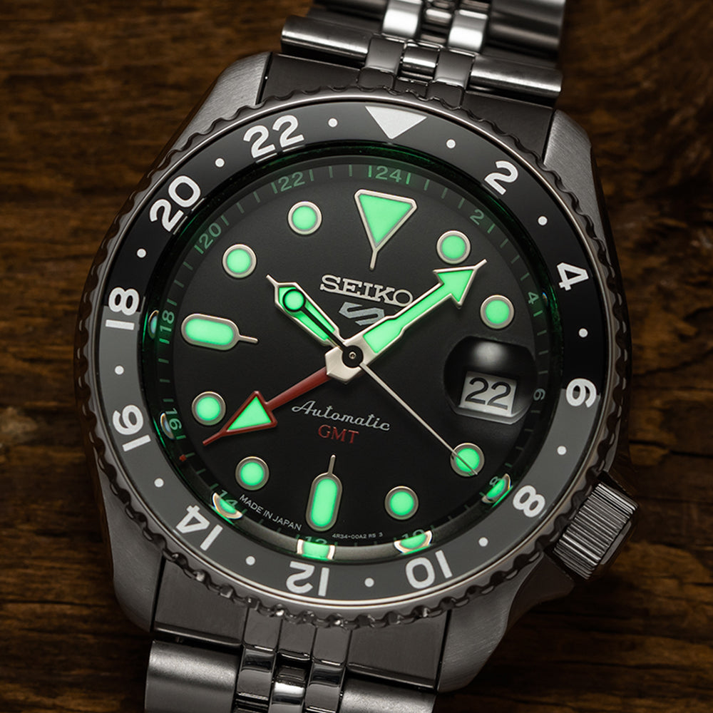 SSK001 5 Sports GMT 42.5mm - Black on Bracelet