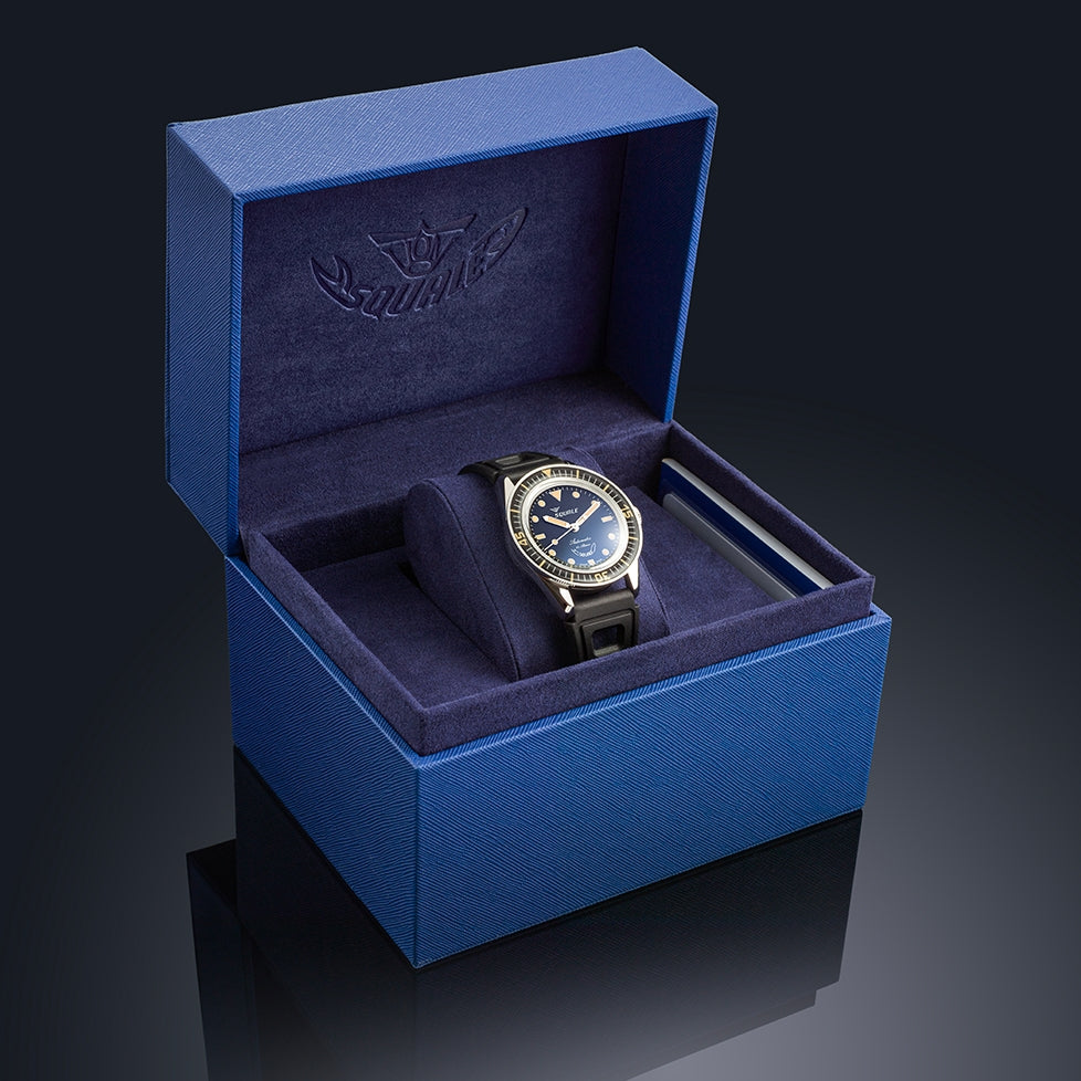 Sub-37 Legend 37mm - Black on Rubber Strap