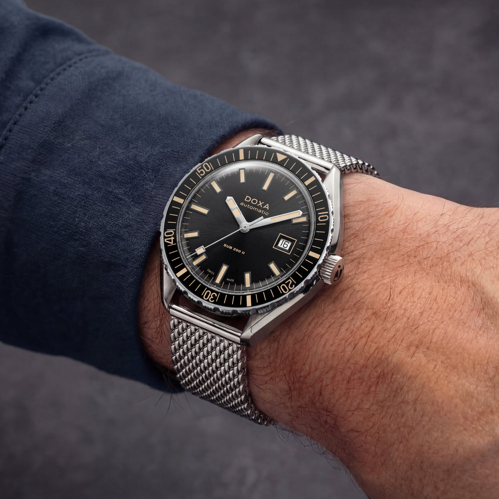 SUB 200 II Sharkhunter Vintage 44mm - Black on Mesh Bracelet