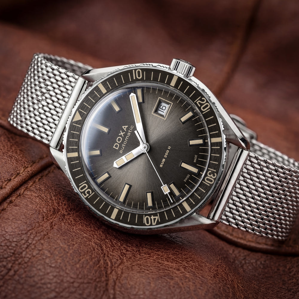 SUB 200 II Sharkhunter Vintage 44mm - Black on Mesh Bracelet