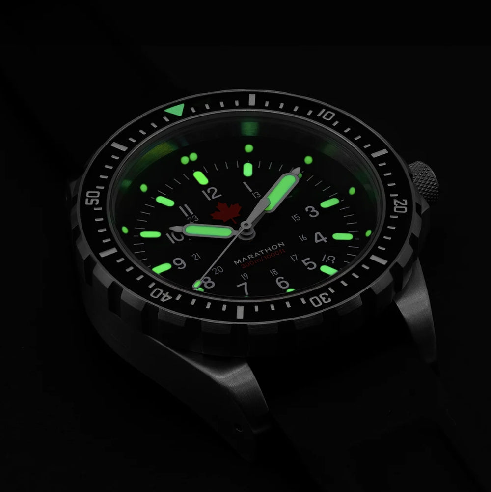 JSAR® Red Maple MaraGlo Diver's Quartz Type II 46mm - Black on Bracelet