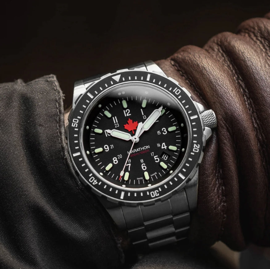 JSAR® Red Maple MaraGlo Diver's Quartz Type II 46mm - Black on Rubber Strap