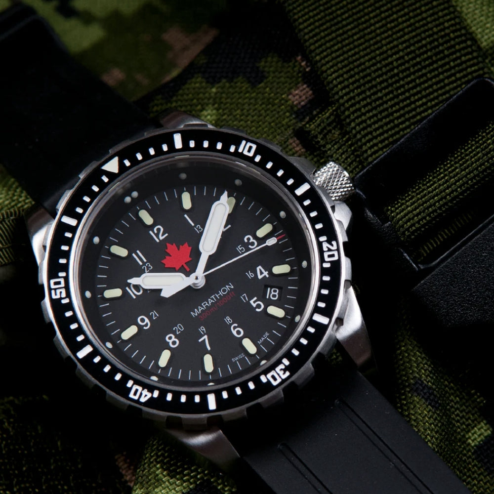 JSAR® Red Maple MaraGlo Diver's Quartz Type II 46mm - Black on Rubber Strap