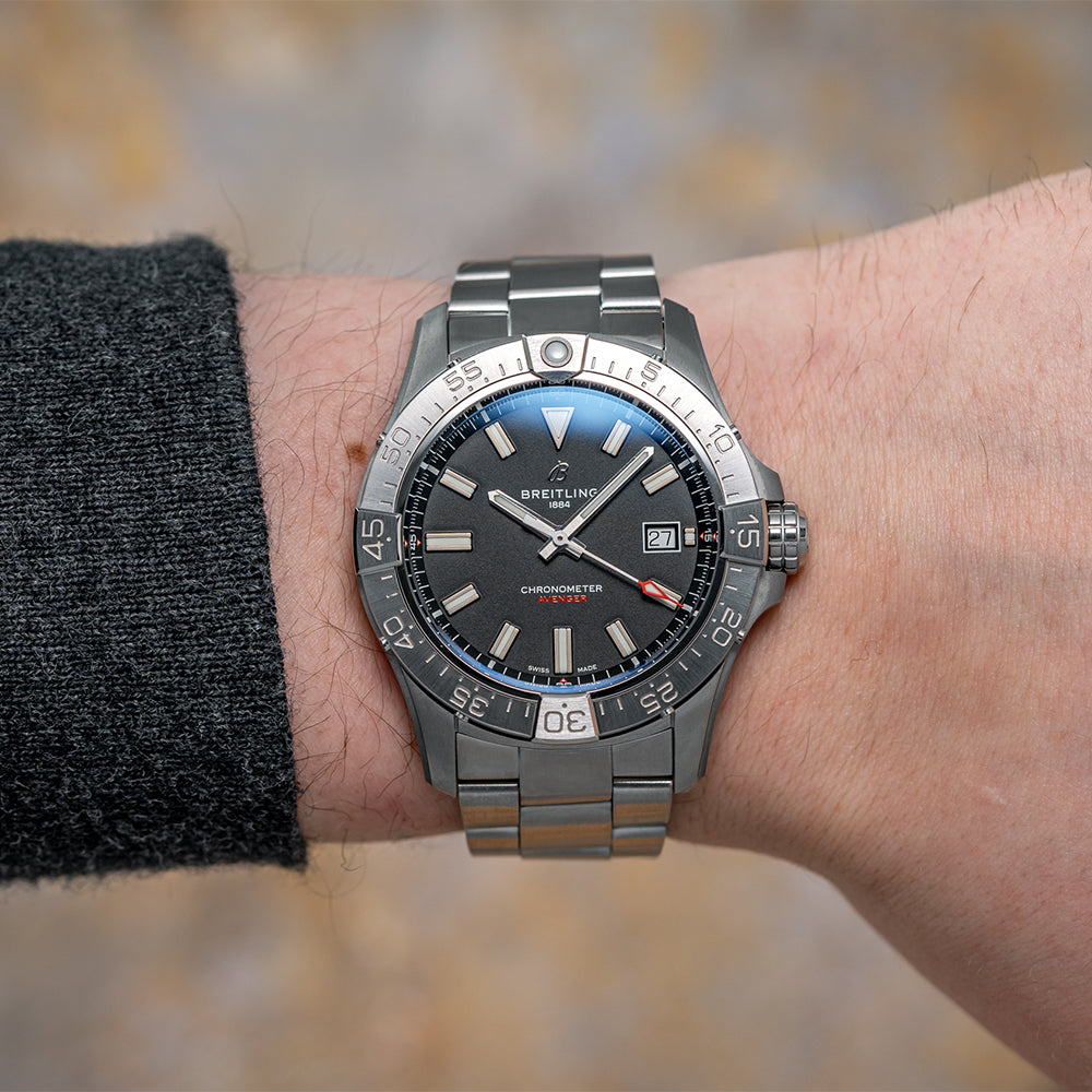 Avenger Automatic GMT 44mm - Black on Bracelet