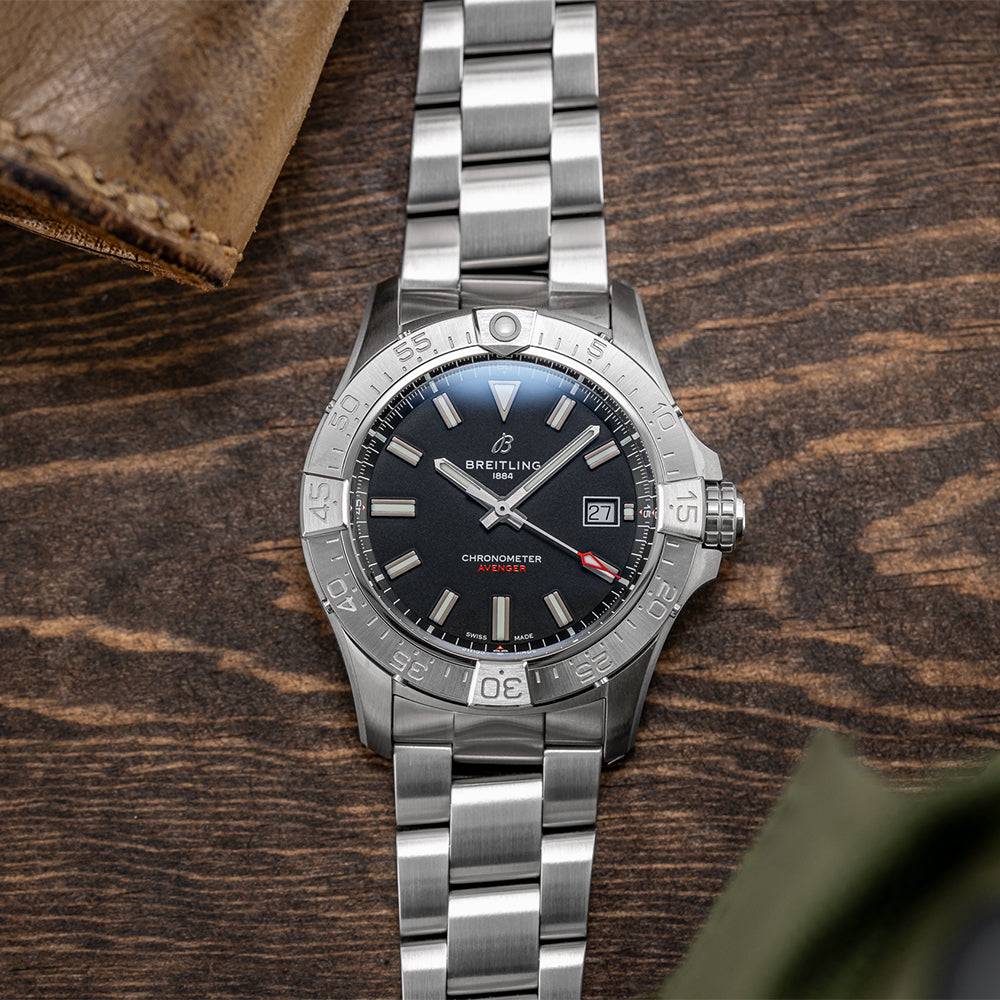 Avenger Automatic 42mm - Black on Bracelet